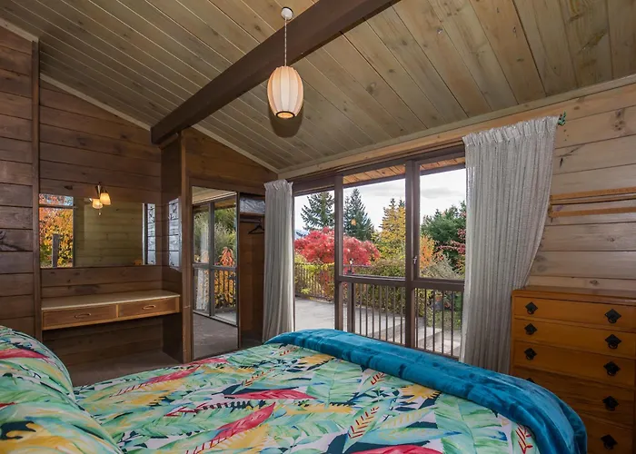 Holiday home Lakeside Escape - Bach
